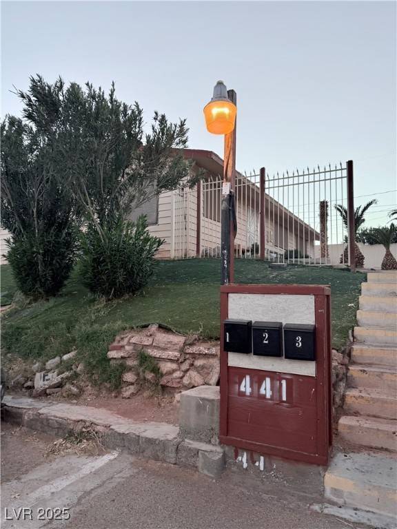 Las Vegas, NV 89101,441 N 13th ST