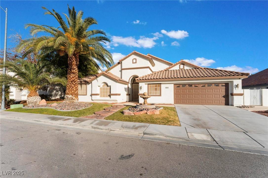 Las Vegas, NV 89148,5522 Oakview Falls CT