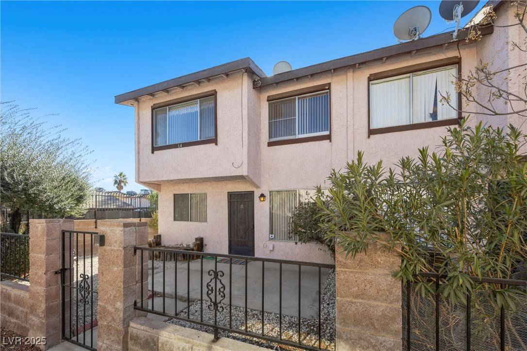 Las Vegas, NV 89119,4338 Caliente ST #14