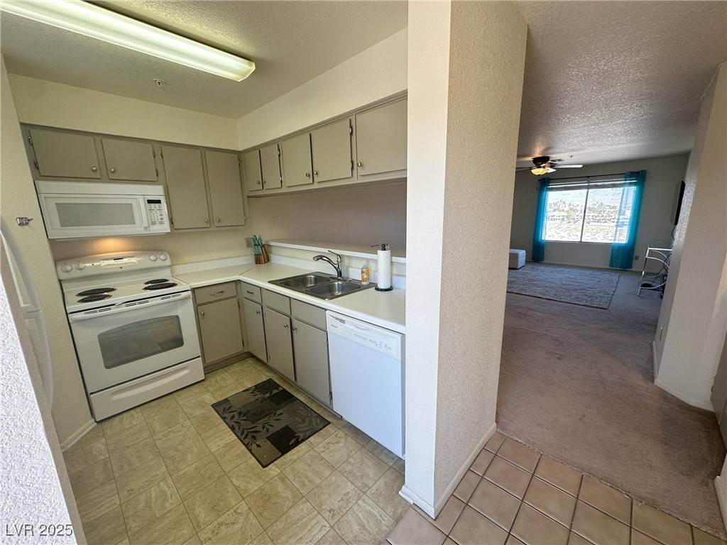 Laughlin, NV 89029,2036 Mesquite LN #303