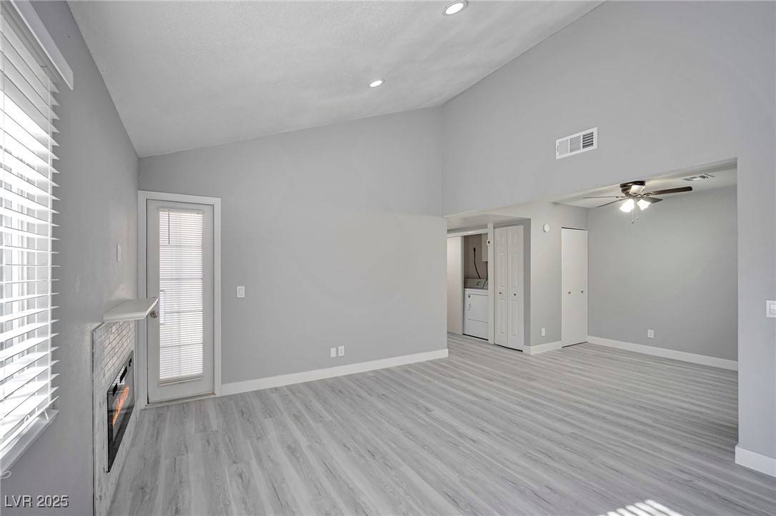 Las Vegas, NV 89119,1701 E Katie AVE #32