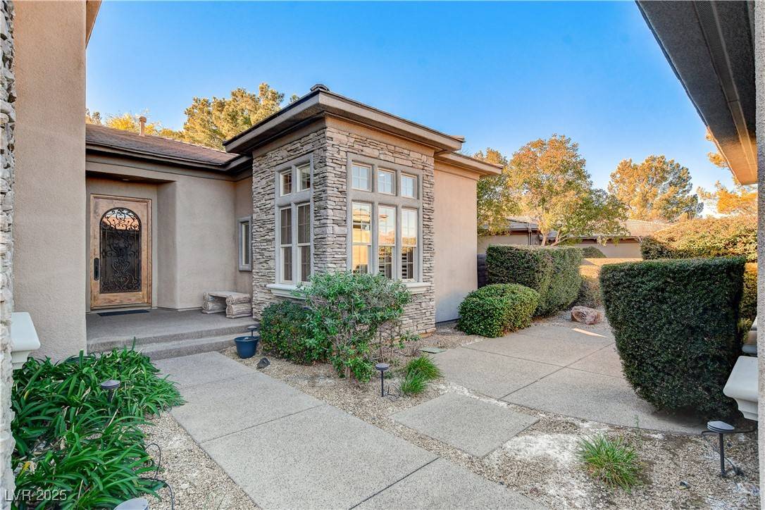 Henderson, NV 89052,29 Desert Highlands DR