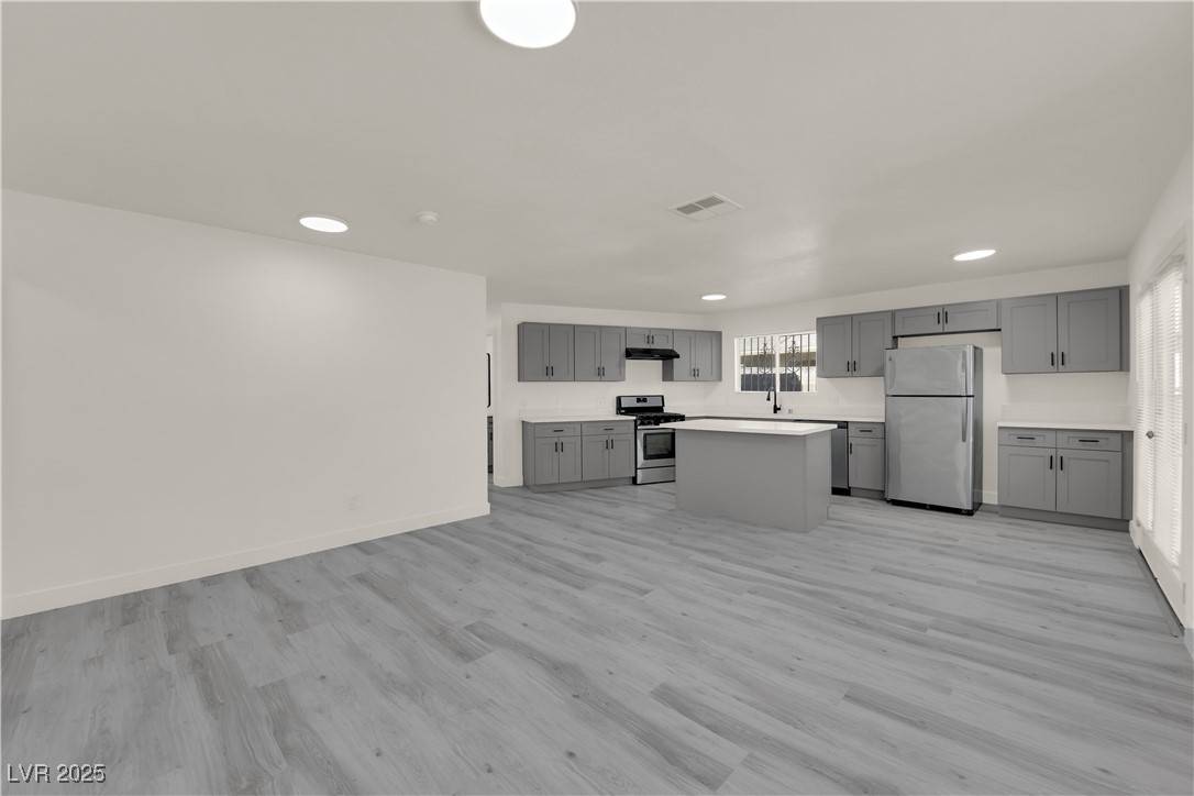 Las Vegas, NV 89121,4450 Mountain Vista ST