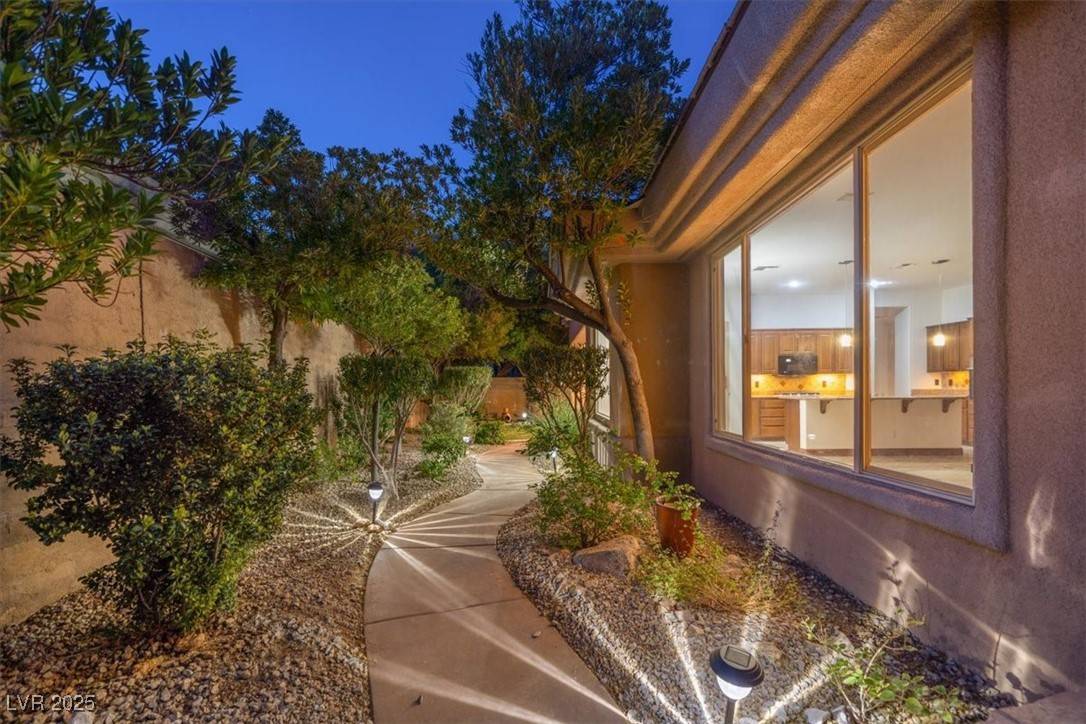 Henderson, NV 89052,23 Feather Sound DR