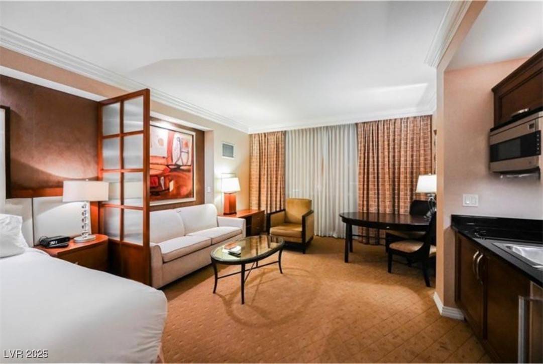 Las Vegas, NV 89109,135 E Harmon AVE #3416