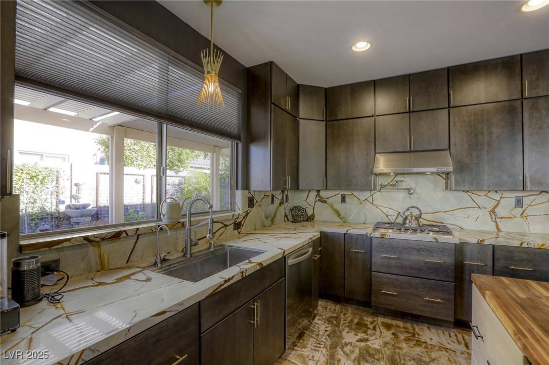 North Las Vegas, NV 89085,4412 Desert Park AVE
