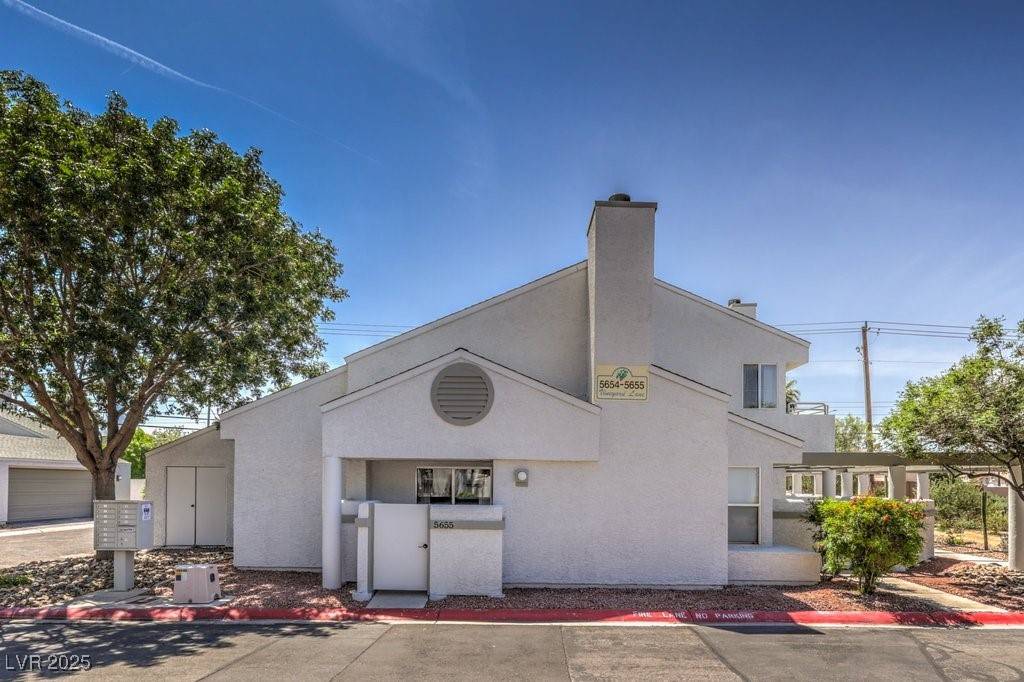 Las Vegas, NV 89110,5655 Vineyard LN #0