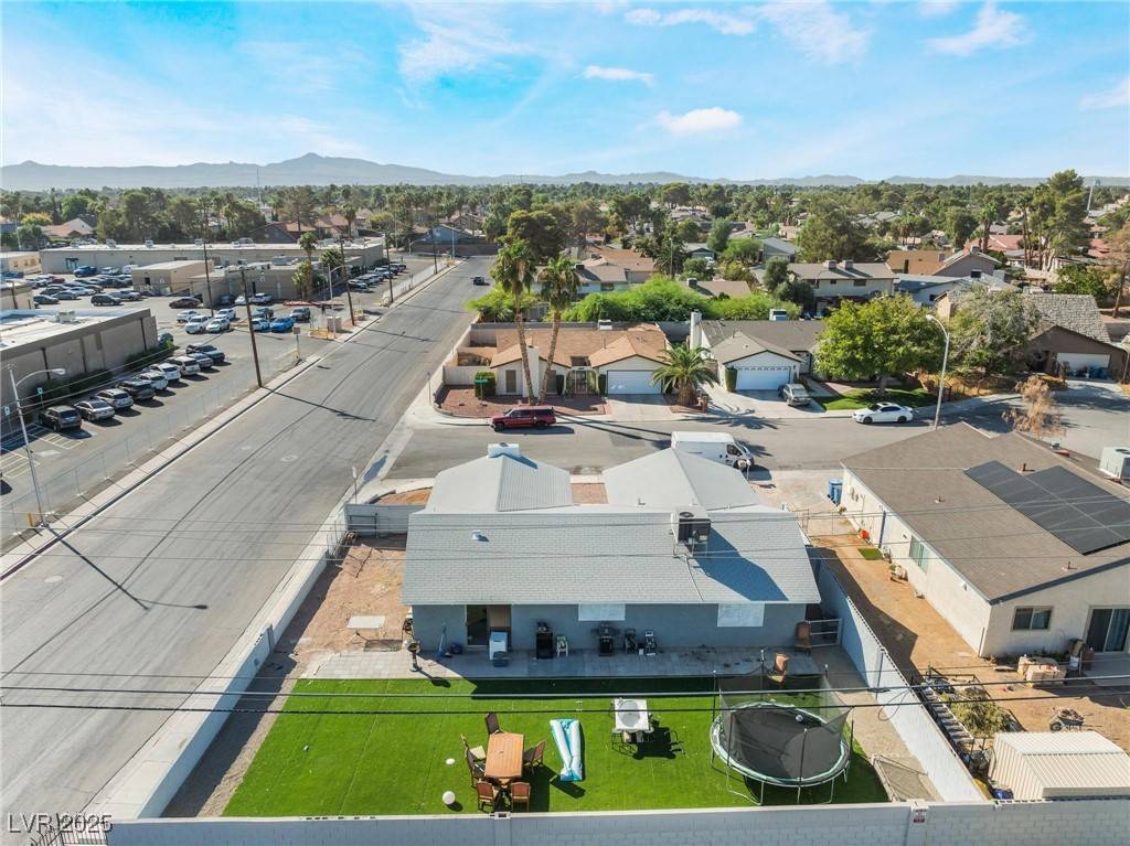 Las Vegas, NV 89121,2690 Diamante CIR