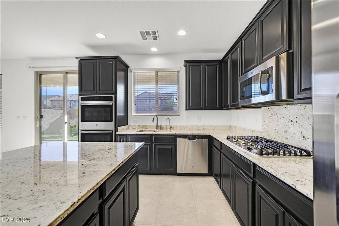 Las Vegas, NV 89113,8115 Lennox View LN
