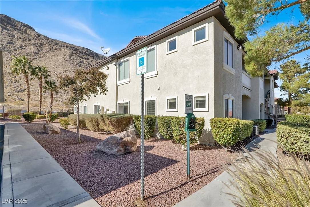 Las Vegas, NV 89129,3515 Cactus Shadow ST #104