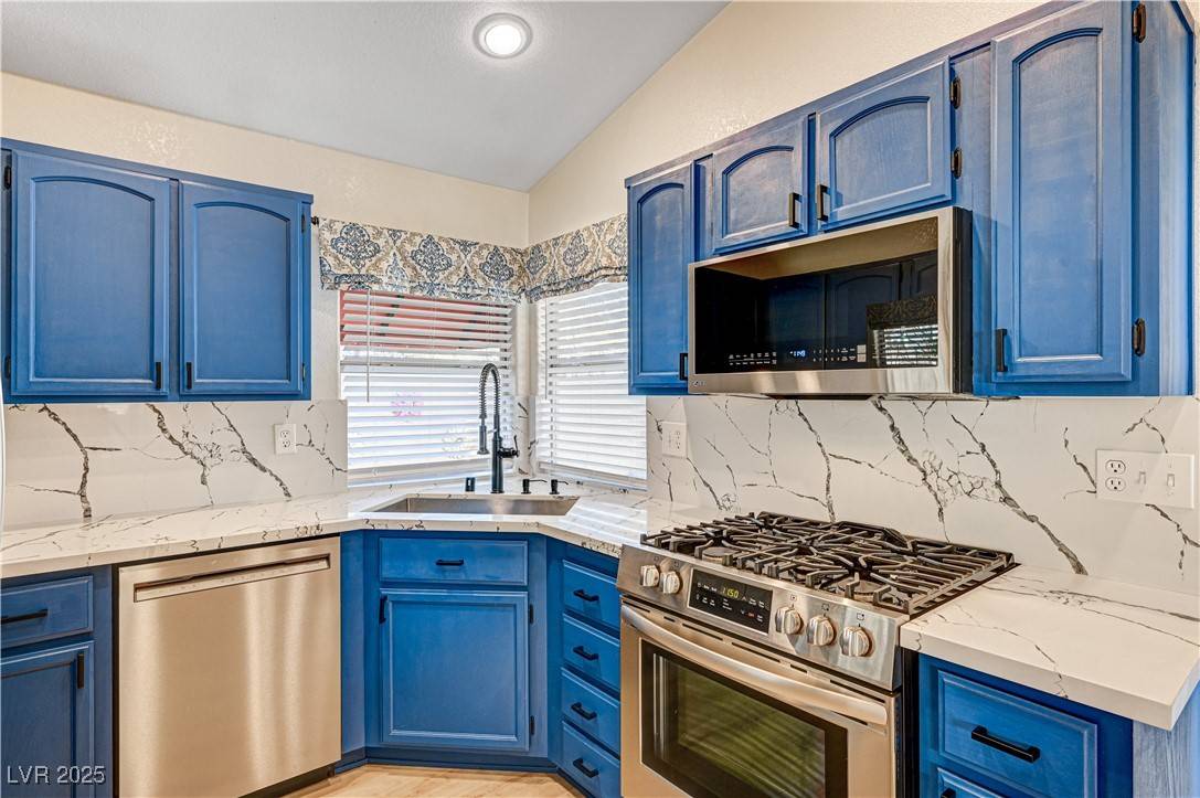 Las Vegas, NV 89117,1809 Derbyshire DR