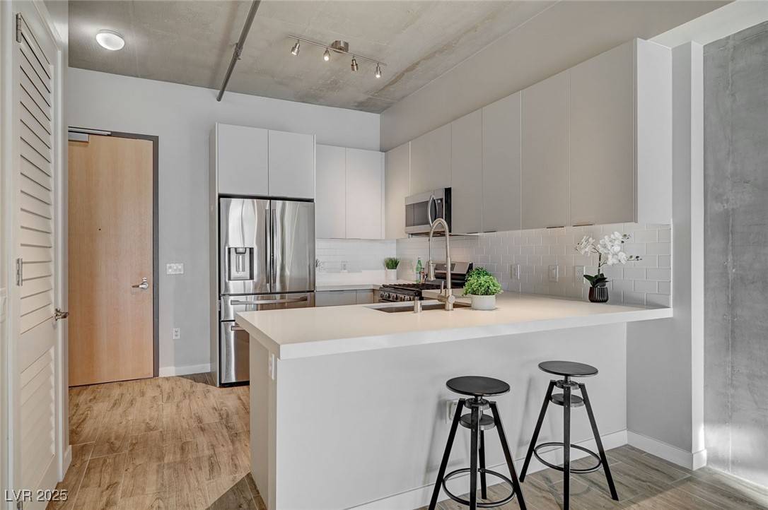 Las Vegas, NV 89101,353 E Bonneville AVE #457