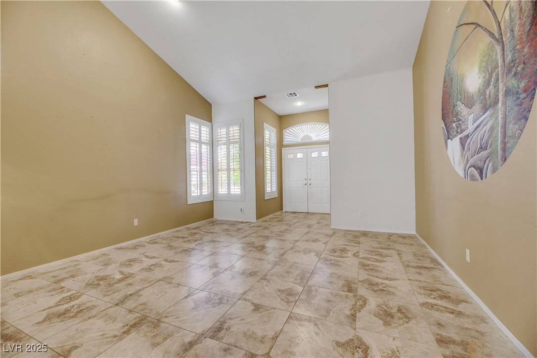 Las Vegas, NV 89147,8482 Lambert DR