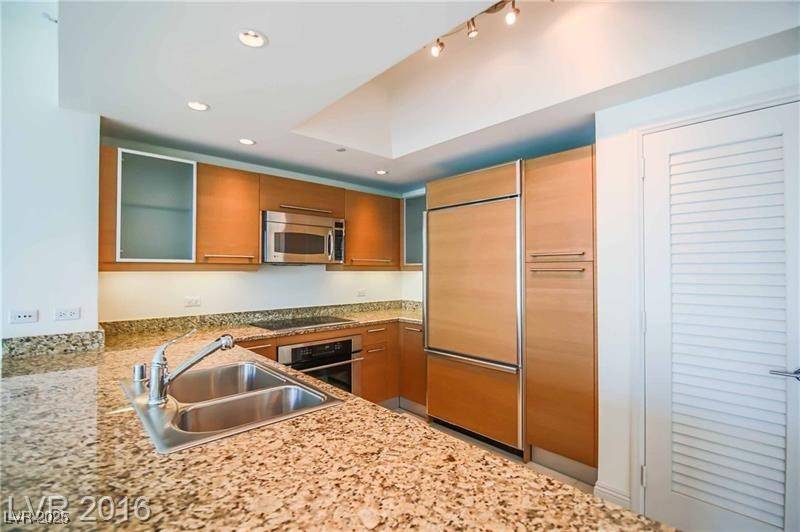 Las Vegas, NV 89109,222 Karen AVE #2601
