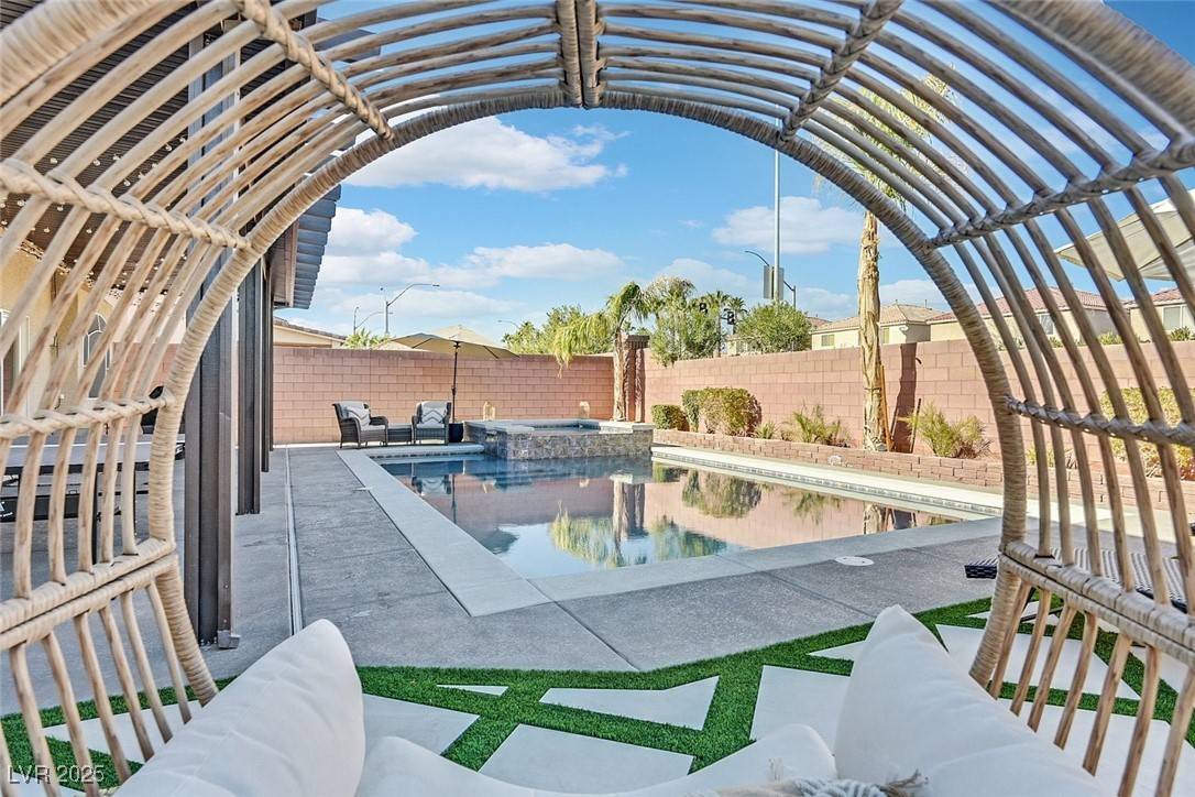 Las Vegas, NV 89139,6456 Grande River CT