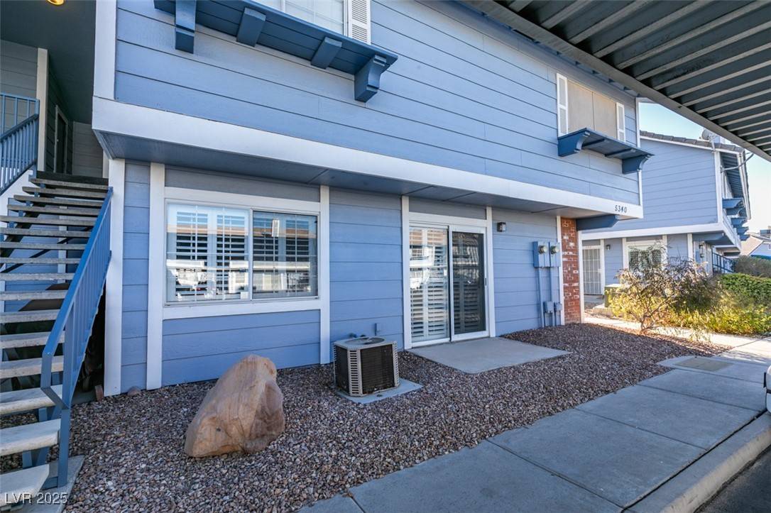 Las Vegas, NV 89122,5340 Silvermist CT #103