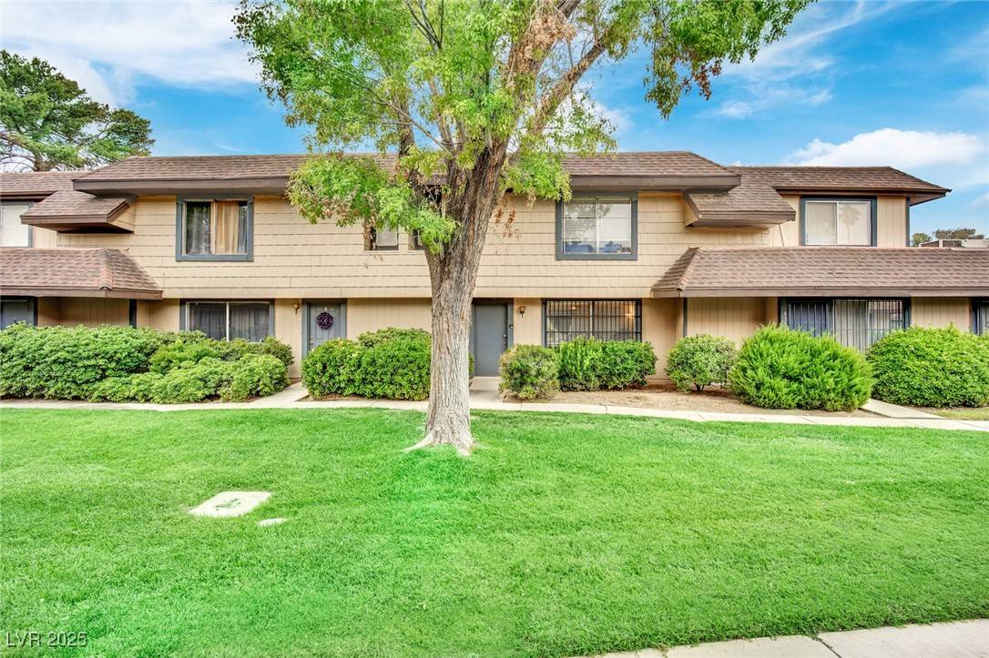 Las Vegas, NV 89103,6133 Meadowgrass LN