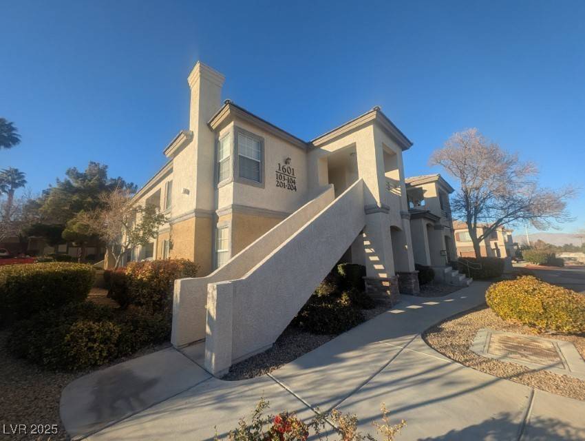 Las Vegas, NV 89144,1601 Sussex ST #204
