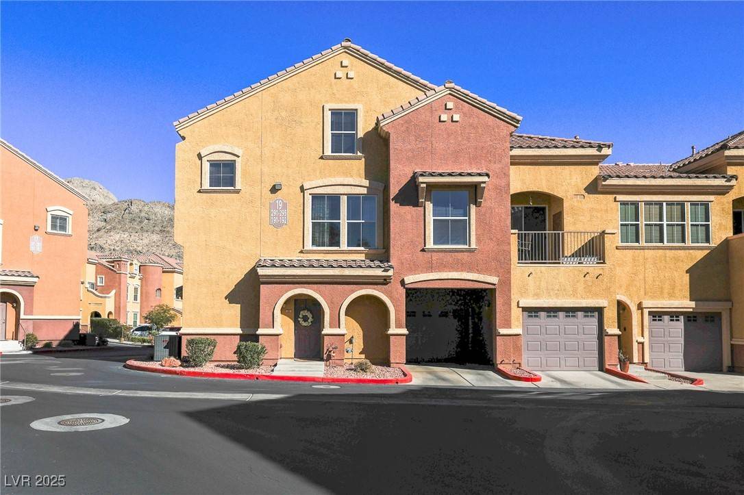 Las Vegas, NV 89129,3975 N Hualapai WAY #293