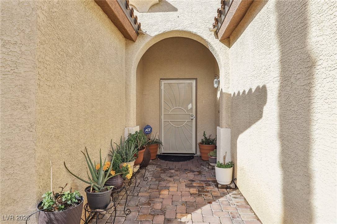Las Vegas, NV 89122,3363 BLUE RIBBON DOWNS ST