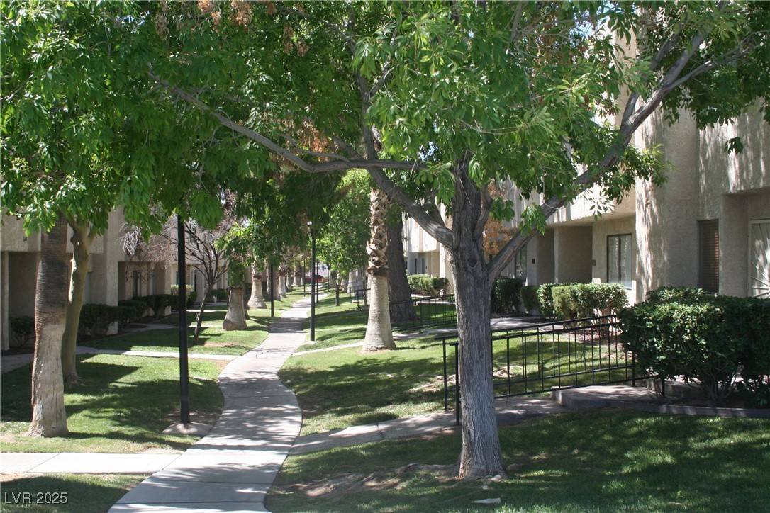 Las Vegas, NV 89121,2616 Aracatuba AVE