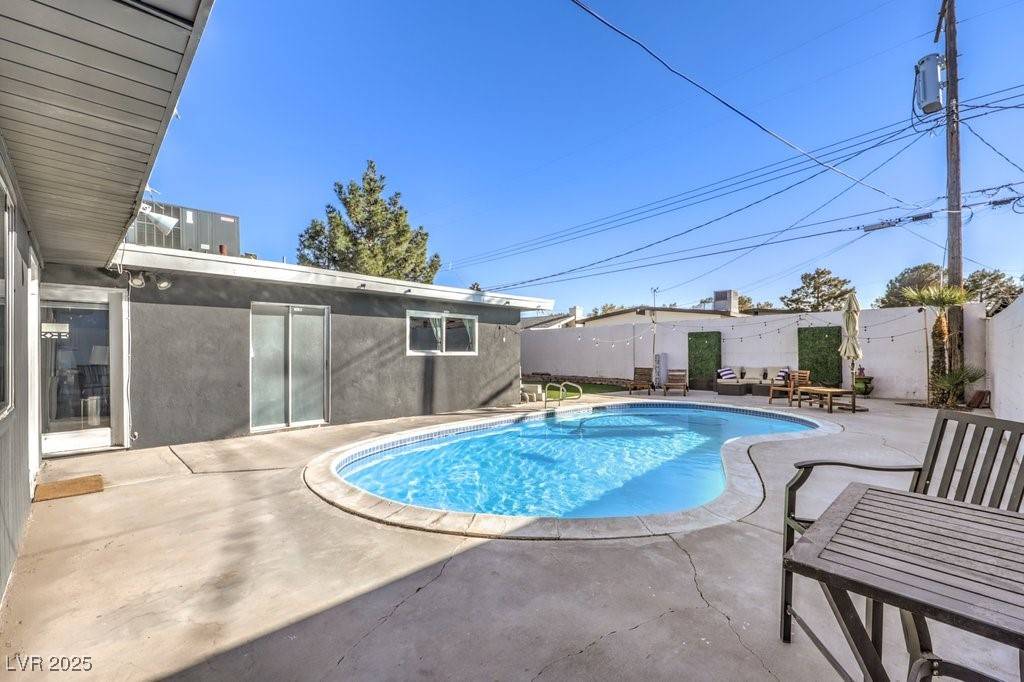 Las Vegas, NV 89102,3809 San Angelo AVE