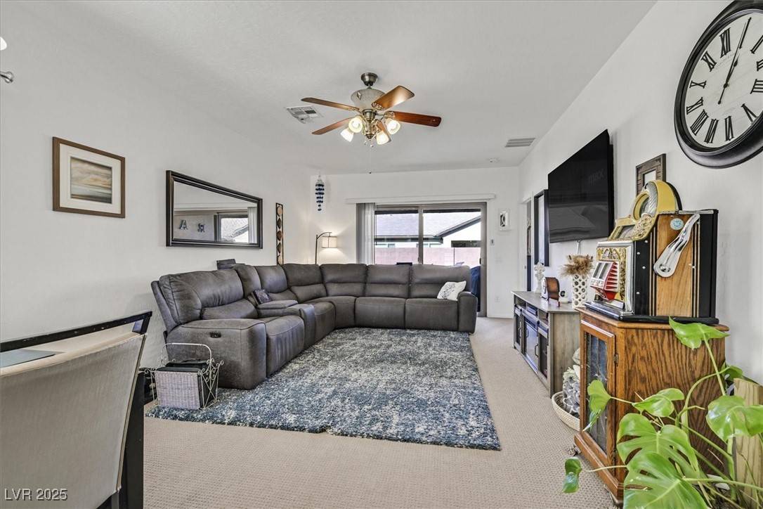Las Vegas, NV 89122,6072 ISOLA PEAK AVE