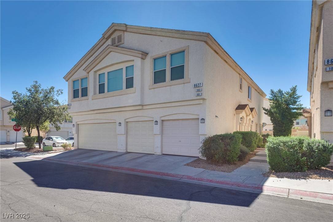 Las Vegas, NV 89178,8627 Roping Rodeo AVE #103