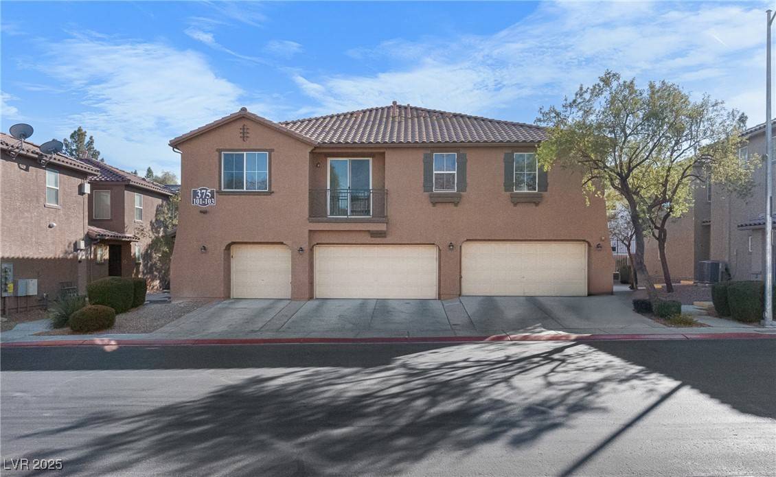 North Las Vegas, NV 89032,375 Kensington Palace AVE #3