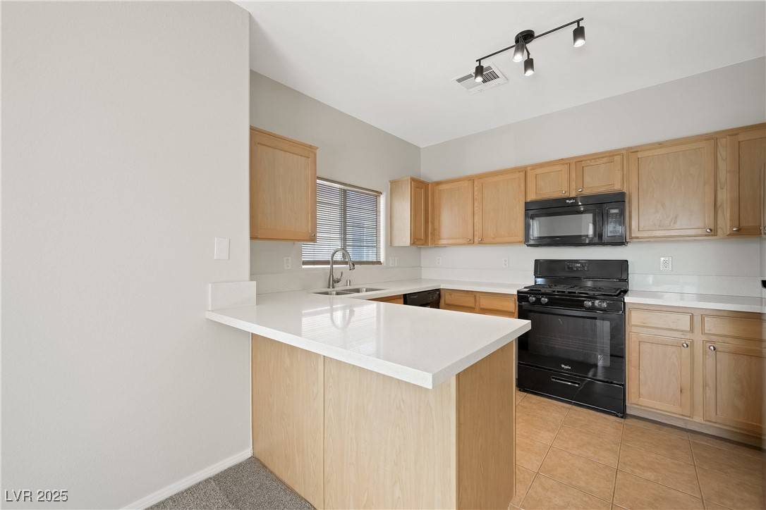 Las Vegas, NV 89129,10280 Gilmore Canyon CT #203