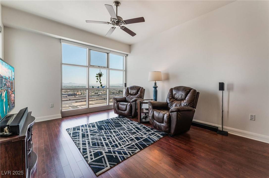Las Vegas, NV 89101,150 Las Vegas BLVD #1903