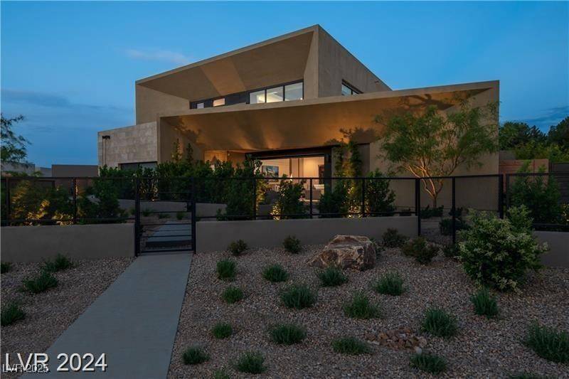 Las Vegas, NV 89117,7310 Heron Canyon CT