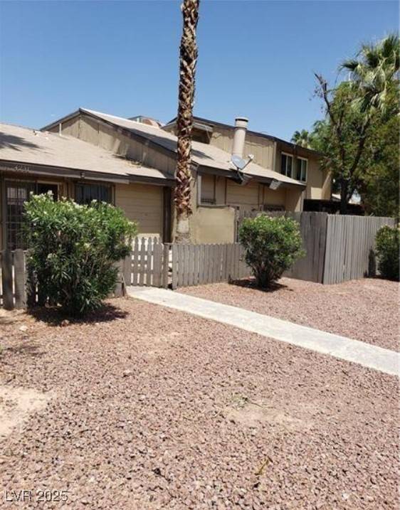Las Vegas, NV 89121,4231 White Sands AVE