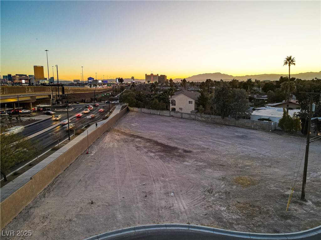 Las Vegas, NV 89102,Silver