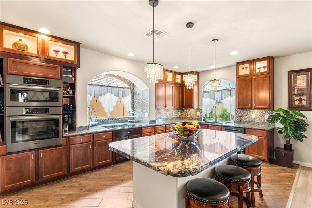 Las Vegas, NV 89139,6595 Creekside Cellars CT