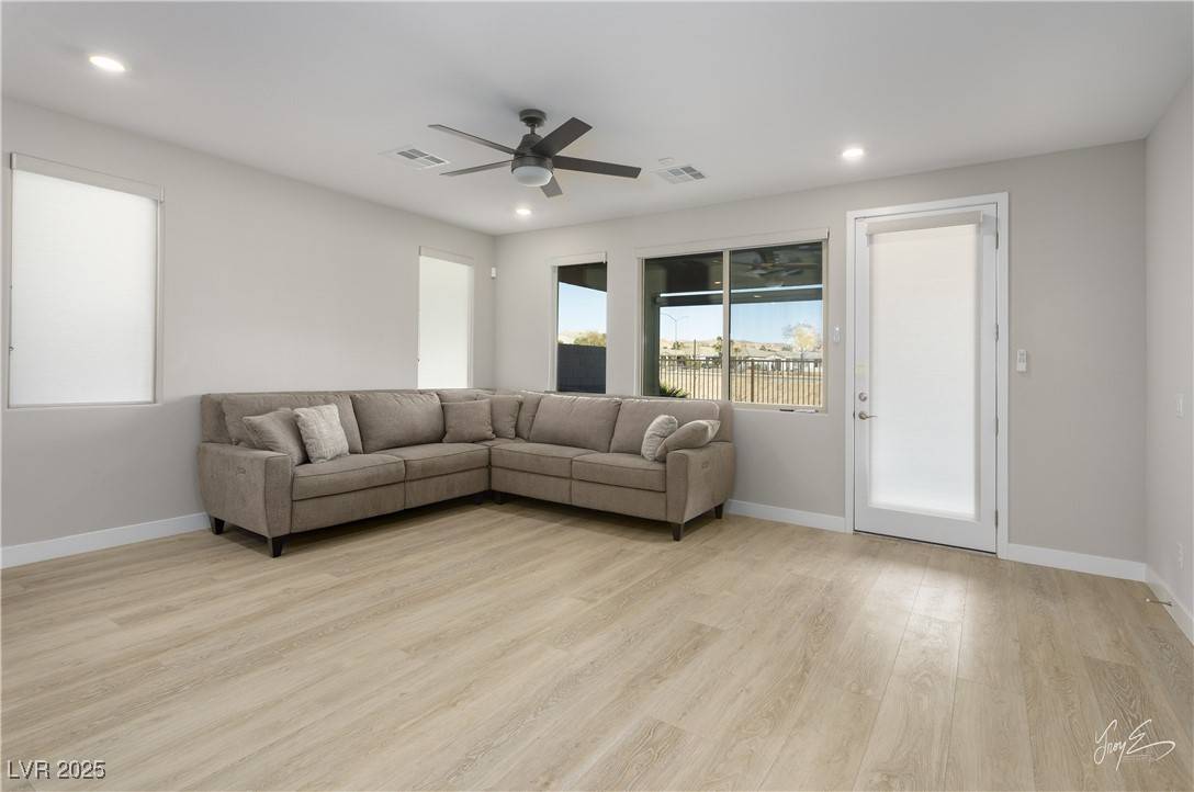Mesquite, NV 89027,1348 Mariposa WAY