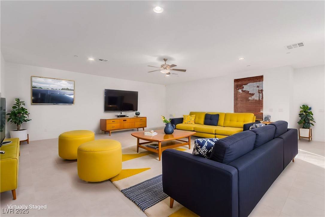 Las Vegas, NV 89104,1303 S 8th ST