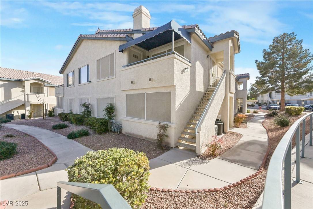 Las Vegas, NV 89120,3425 E Russell RD #227