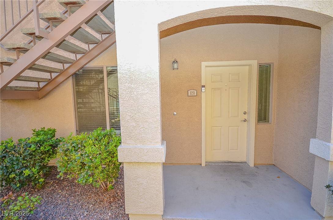 Las Vegas, NV 89113,8985 S Durango DR #1058