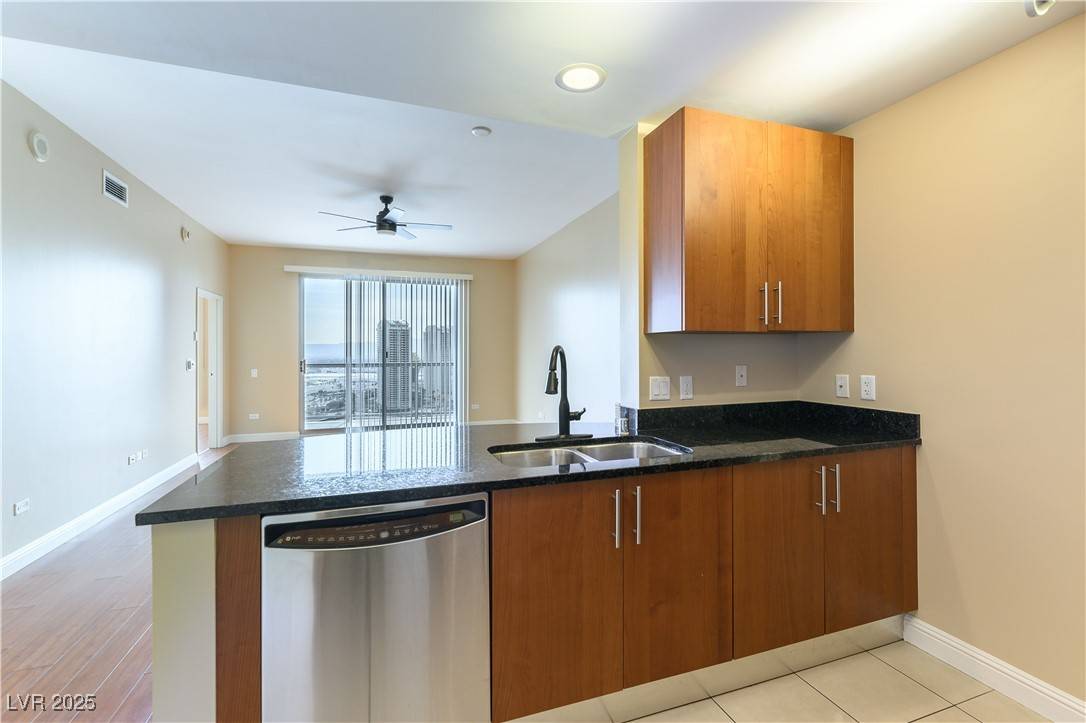 Las Vegas, NV 89102,200 W Sahara AVE #2806