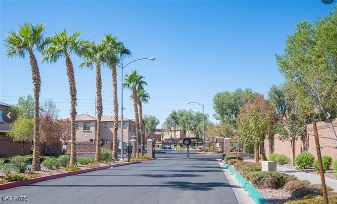 Henderson, NV 89011,690 Calamus Palm PL