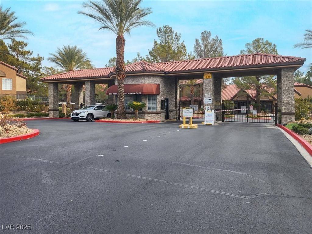 Las Vegas, NV 89117,2200 S Fort Apache RD #1101
