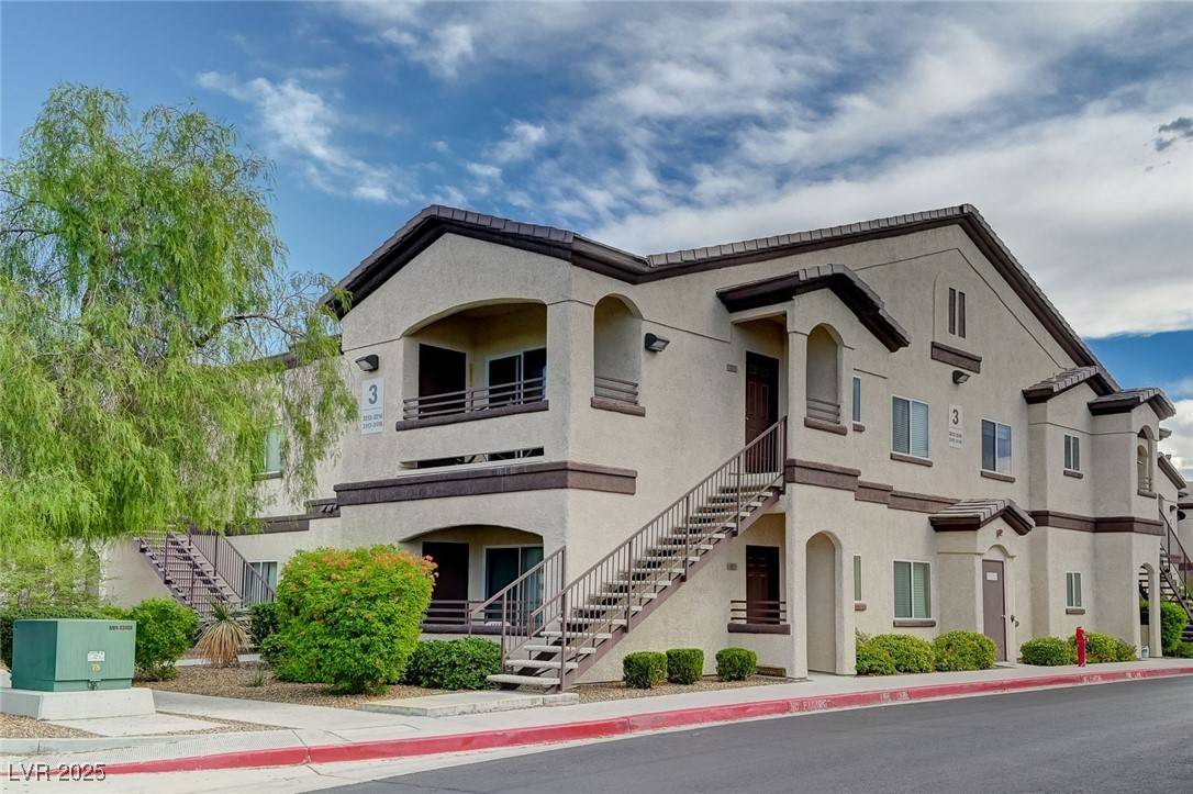 Henderson, NV 89052,2291 W Horizon Ridge Pkwy #3214