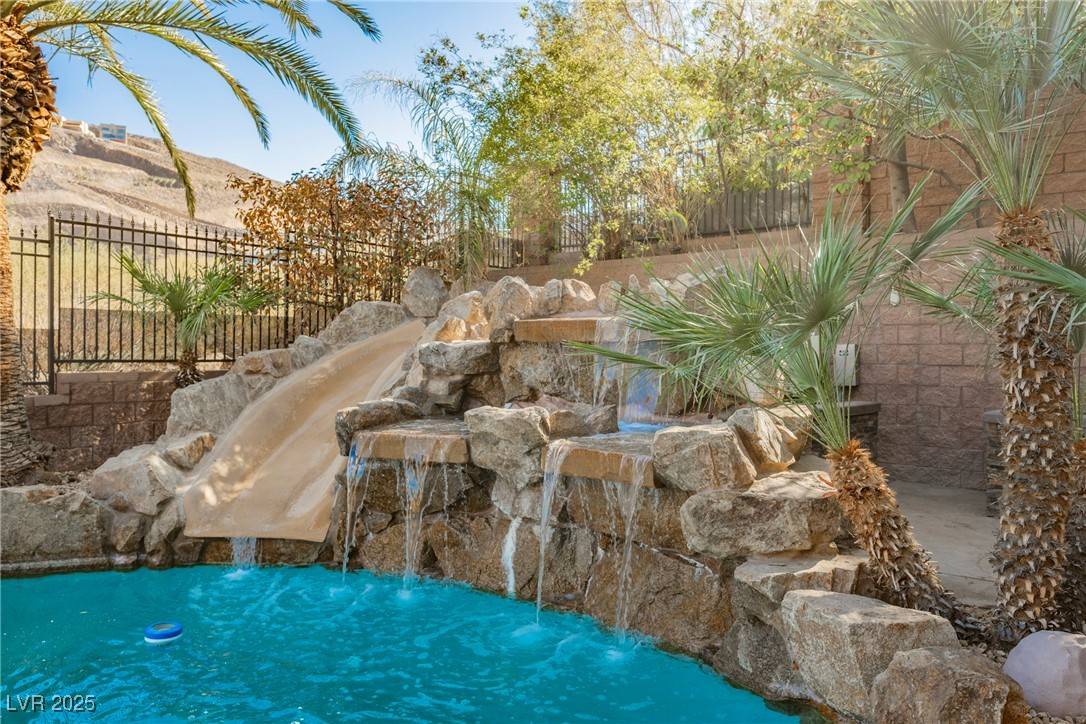 Henderson, NV 89012,646 Saint Croix ST