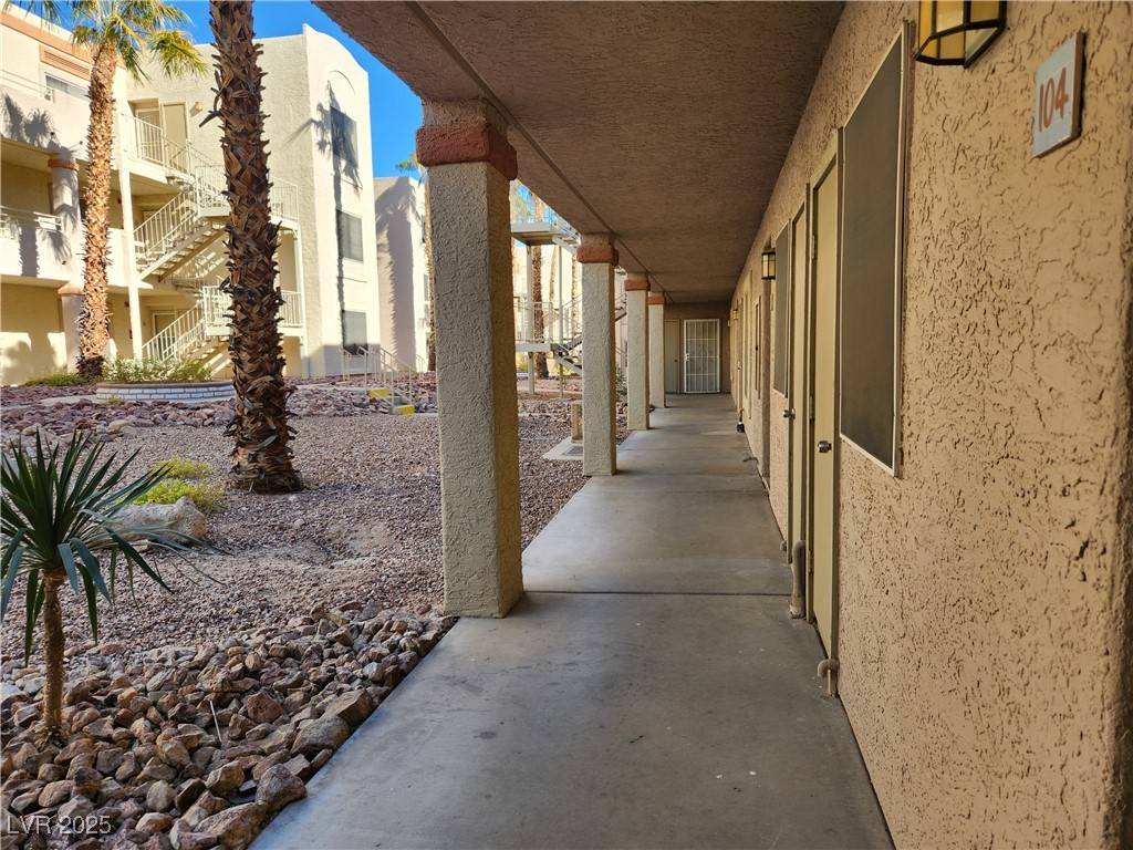 Laughlin, NV 89029,2060 Mesquite LN #104