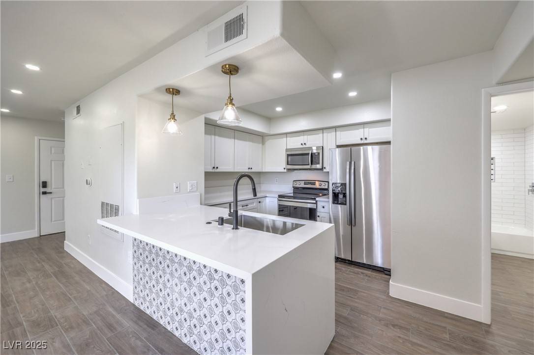 Las Vegas, NV 89183,2300 E Silverado Ranch BLVD #1084