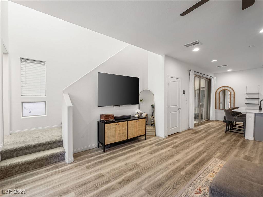 Henderson, NV 89011,686 Last Dance PL