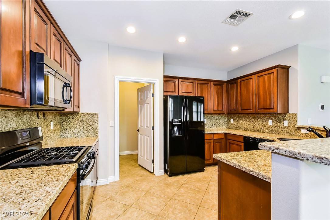 Henderson, NV 89011,989 Crescent Falls ST