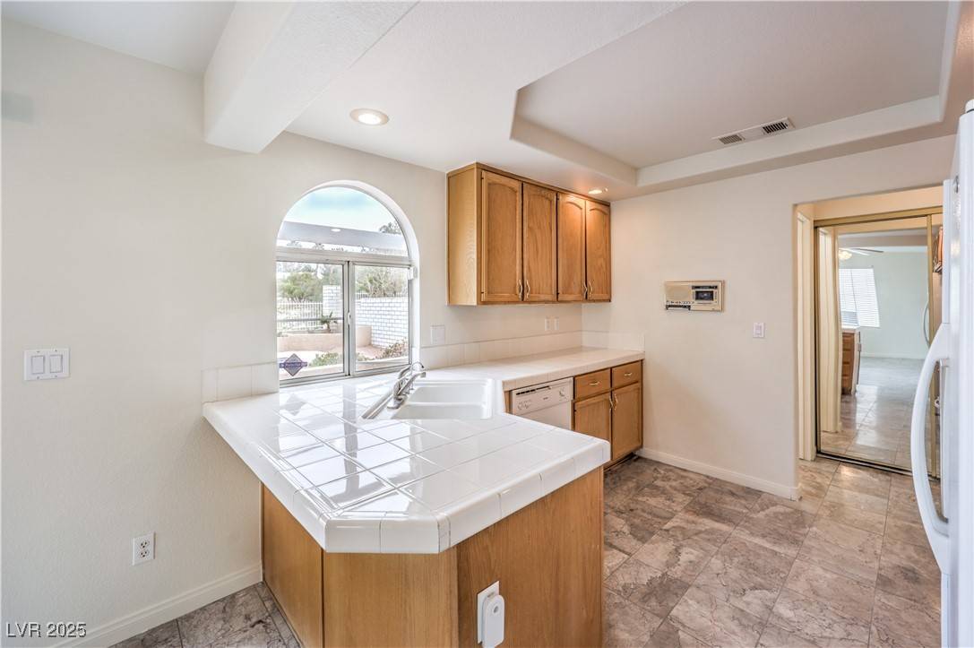 Henderson, NV 89074,86 Myrtle Beach DR