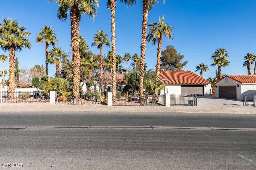 Las Vegas, NV 89108,3990 Melody LN